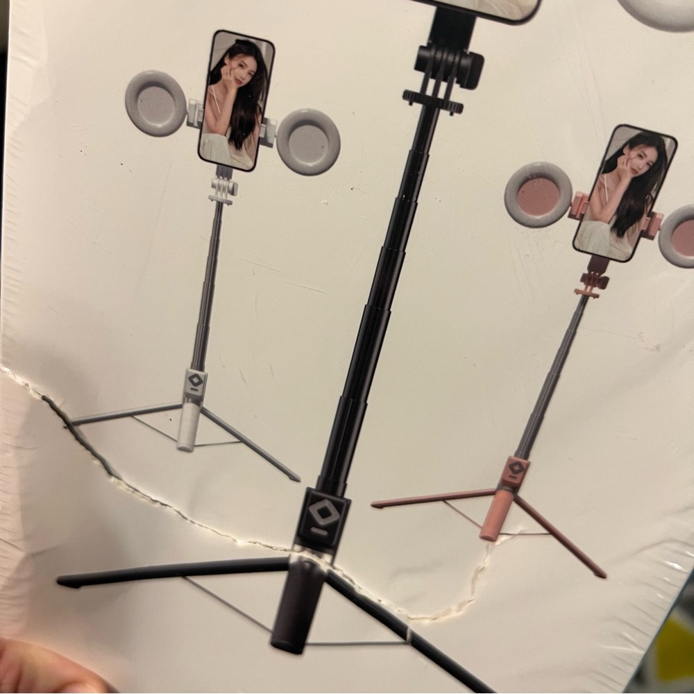 ❗️BOGO❗️ Black Selfie Stick Tripod - Picture 3 of 3